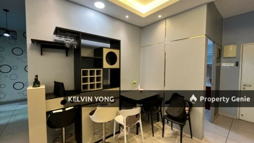 OUG Parklane D1 | High Floor (End Lot) | Pool View