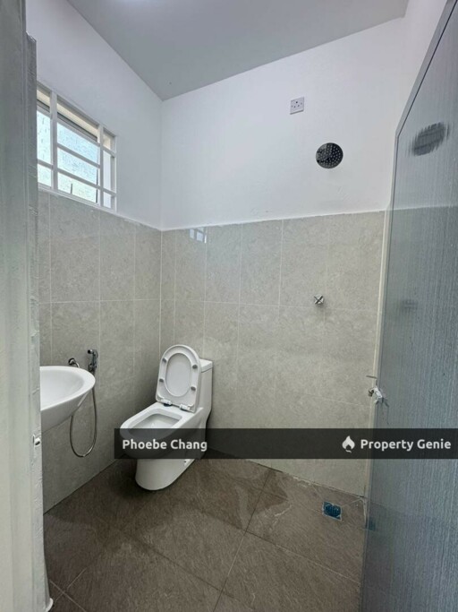 Beautiful & Spacious Fully Renovated Double Storey Terrace @Pekan Razaki, Gunung Rapat