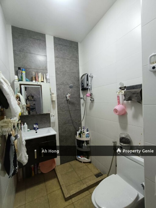 Bukit Indah / Double Storey End Lot / Renovated Unit / Freehold