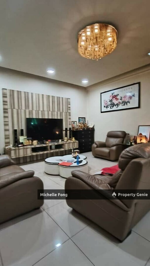 Nusa Duta 2 @ Bukit Indah / Double Storey Semi Detached / Fully Renovated