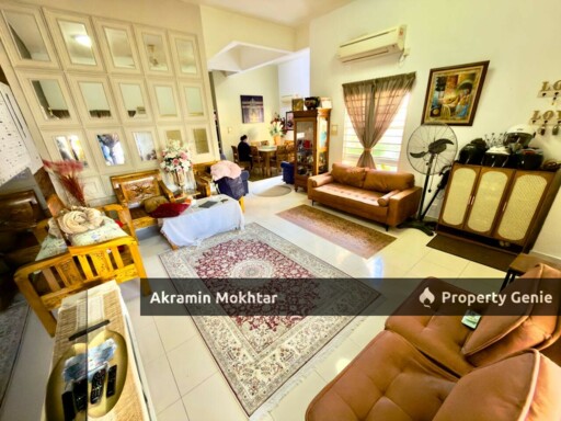 END LOT 3 Storey Terrace De Puncak Ukay, Taman Ukay Perdana, Ampang Selangor .