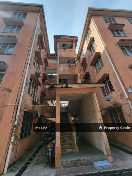 Pangsapuri Ria @ Taman Semenyih Indah-Blok A 4th floor-Ready now