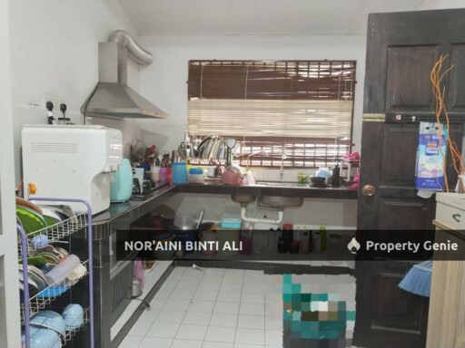 RUMAH TERES SETINGKAT DI PERUMAHAN PELINDUNG MAJU (Belakang Klinik Kesihatan Baserah)