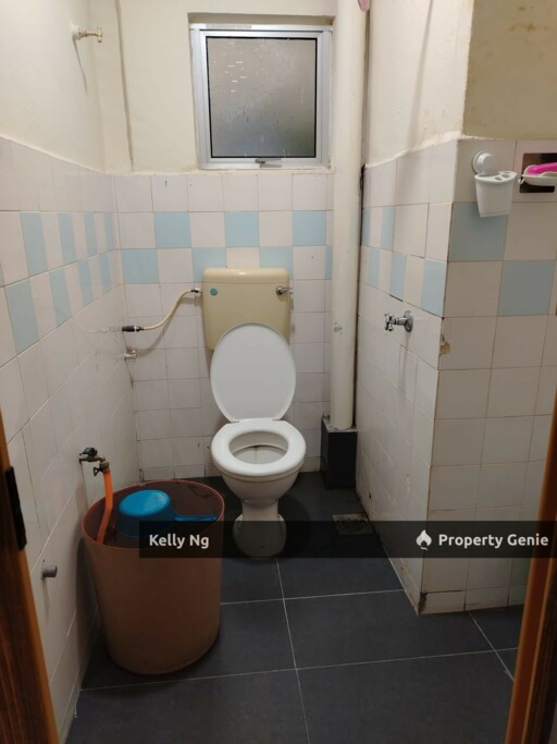 Townhouse 1st Floor Partly Furnished At Tmn Sentosa Klang For Rent