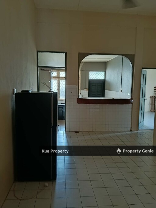 Single Storey Semi Detached House For Rent Located at Jalan Dogan, near 3rd Mile