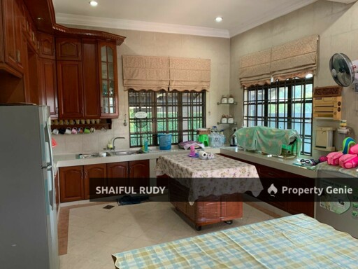 Bungalow with Private Pool @ Paya Jaras