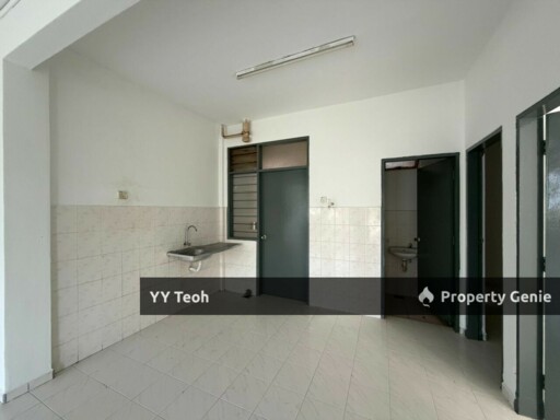 Cheng Ria Apartment 3R Unit｜LVL 2 BLOCK E