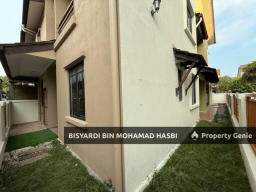 New Painted End  Lot, Double Storey House, Jalan Jeriji (Greenlane) Bukit Jelutong, Shah Alam.