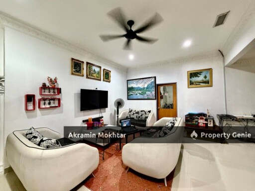 Freehold & Renovated | Setingkat Setengah Bungalow Jalan Tasik Biru Sungai Buloh