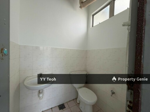 Cheng Ria Apartment 3R Unit｜LVL 2 BLOCK E