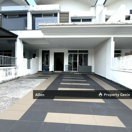 Move-In Ready! Fully Furnished Double Storey @ Horizon Hills | Available Now