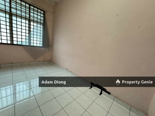 Taman Molek Single Storey