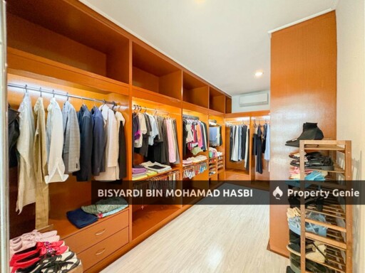 BUNGALOW KGSAAS, SEKSYEN 13 SHAH ALAM .