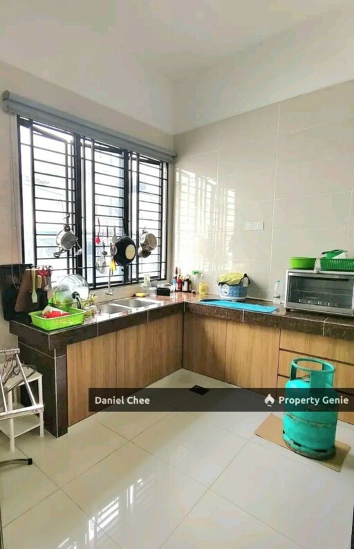 Ipoh South Precinct 3 Storey End Lot With Fully Furnished House For Sale