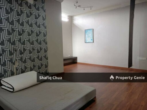 Corner Unit 3 Storey Semi-D Cluster Subang U9, Shah Alam For Sale