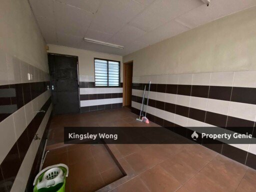 Taman Shukor, Bercham Selatan Double Storey Semi-Detached Simple Renovated