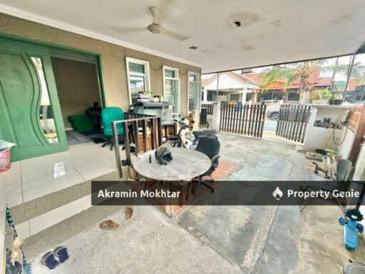 FREEHOLD, END LOT & RENOVATED - SINGLE STOREY TERRACE @ JALAN KEBUN, SEKSYEN 30