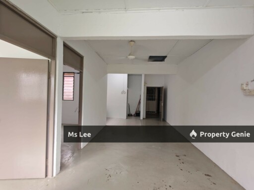Flat Taman Bukit Anggerik @ Cheras - Blok B 4th floor top floor - Ready unit