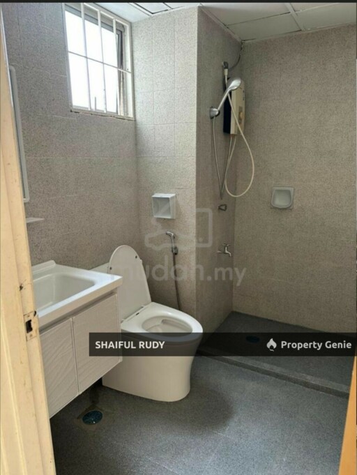 Want to sell. Menara Megah Condominium Jalan Kolam Air. Kuala Lumpur