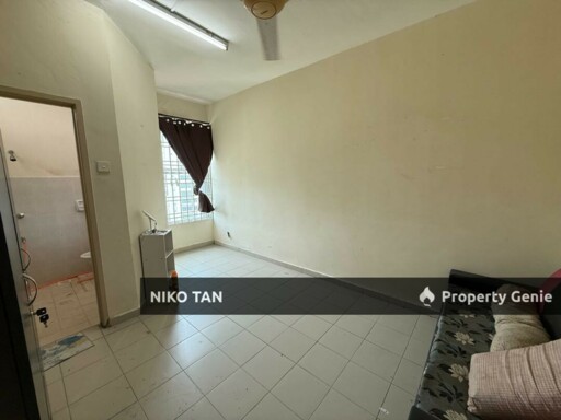 Lake View Suites Apartment@Mount Austin For Sale