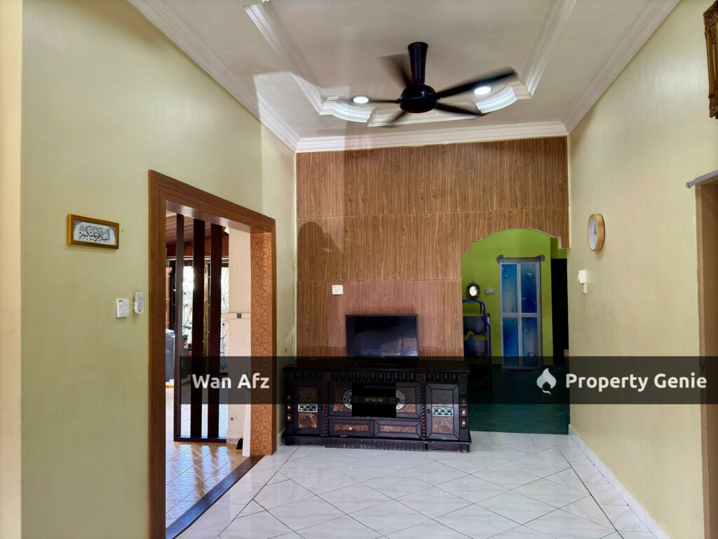 Semi-Detached Single-Storey House at Kg Alor Tempoyak