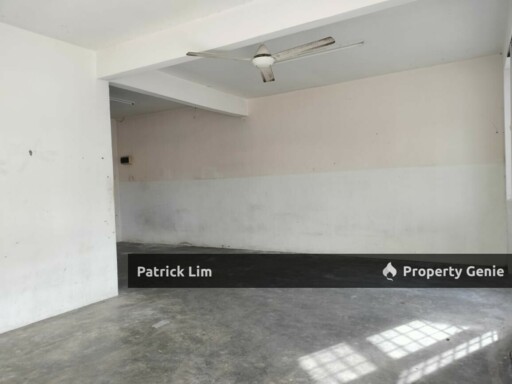 Taman Seri Pelangi Double Storey House (For Rent)