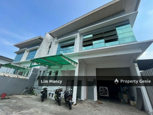 Kempas Utama Light Industrial Detached Factory For Rent