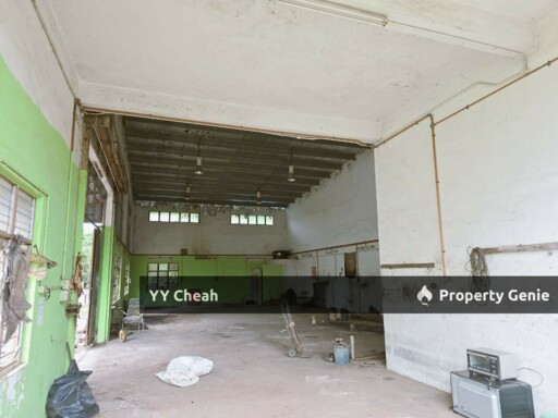 Kuala Kangsar Freehold Factory For Sale, Corner unit, with office building