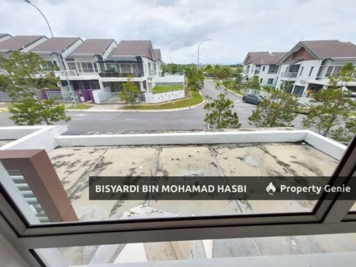 End Lot Extra Land Double Storey (Type Acacia) Serene Heights Bangi.