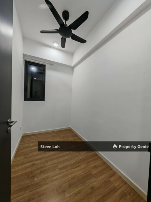 4bedroom Large Unit Next to Velocity Mall & MRT
