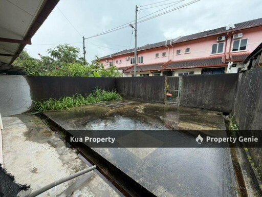 Double Storey Terrace Intermediate for Sale! Located at Stakan Jaya