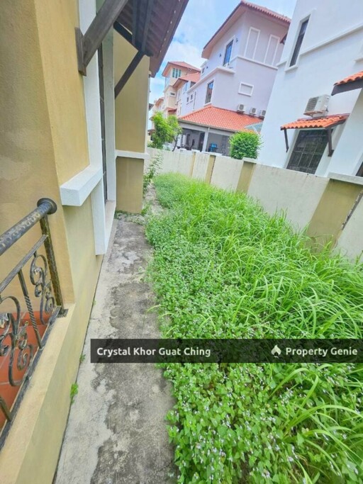 3 Storey Bungalow at D'Residence, Near Queensbay