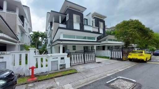 Taman Kelab Ukay (3 Storey Twin Villas)