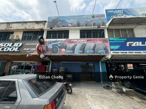 Unfurnished Ground Floor Shop for Rent at Lebuh Merpati, Off Jalan Meru, Klang