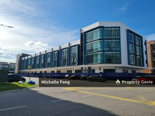 Permas Avenue 3 @ Permas Jaya / 3 Storey Shoplot For Sale / 22x80