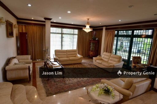 2 Storey Detached House With Swimming Pool