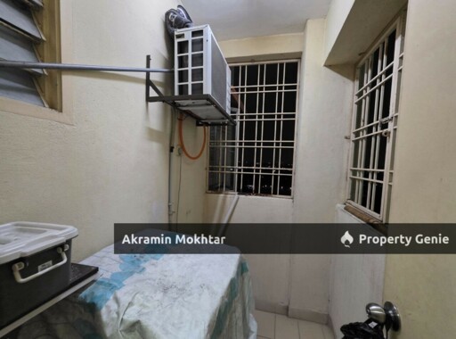 Freehold, Corner Unit, Partially Furnished & 2 Parking | Sri Cempaka Apartment, Jalan Sepakat Indah Kajang