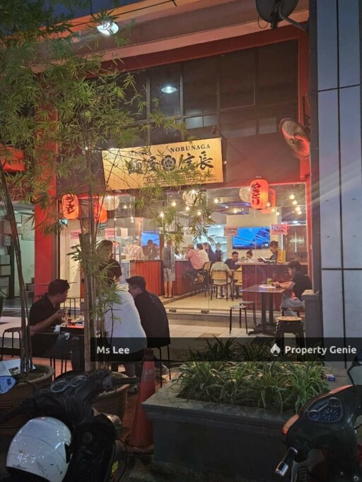 Ground & Mezzanine Floor Shop @ Plaza Damas, Taman Sri Hartamas, KL - Sale below bank value Rm500k