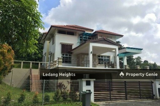 Ledang Heights