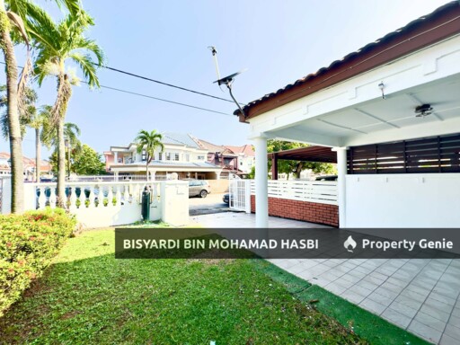 RENOVATED & FRESHLY PAINTED, Double Storey USJ 9 Subang Jaya .