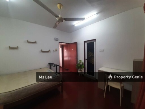 Room 102 for Rent RM 700 @ Glenmarie Cove, Port Klang
