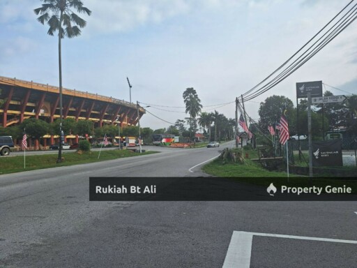 Bungalow Lot (Corner Unit) Facing Stadium Paroi