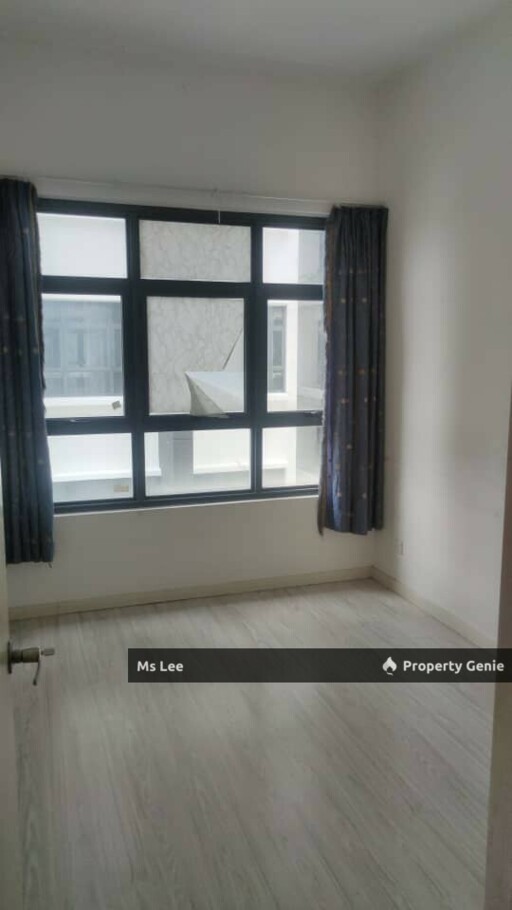 Lakeville Residence with KLCC & KL Tower View - Sale Below Bank Value Rm90k