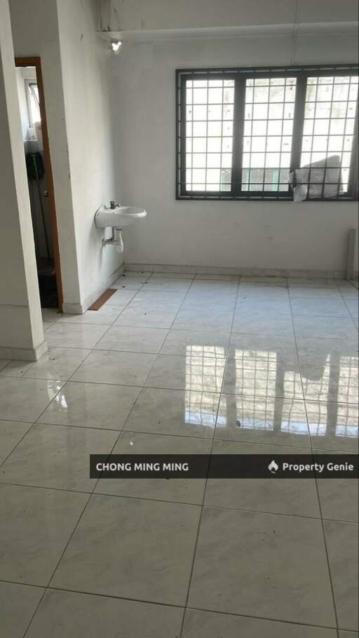 3 Storey Shoplot @ Kemayan Square Seremban for Sale