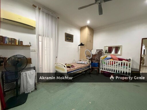 Freehold & Renovated | Setingkat Setengah Bungalow Jalan Tasik Biru Sungai Buloh