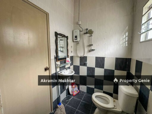 Freehold & Renovated | 2 Storey Terrace, Tmn Pelangi Semenyih 2 (Oakberry) @ Semenyih.