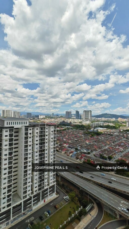 The Maple Residence 3 Room 2 Bathroom Corner Unit For Rent