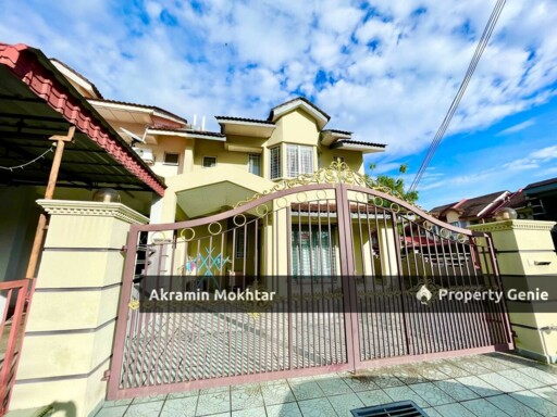 Freehold, Corner Lot & Fully Renovated | Double Storey Jalan Semarak Bandar Utama Batang Kali