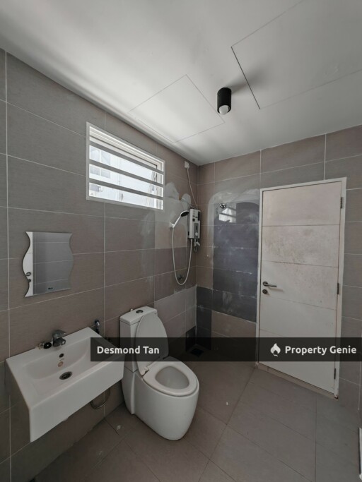Suriaman 2 Double Storey Intermediate FOR RENT (Facing No House)