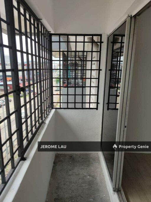 Flat jalan hajimana bandar kluang